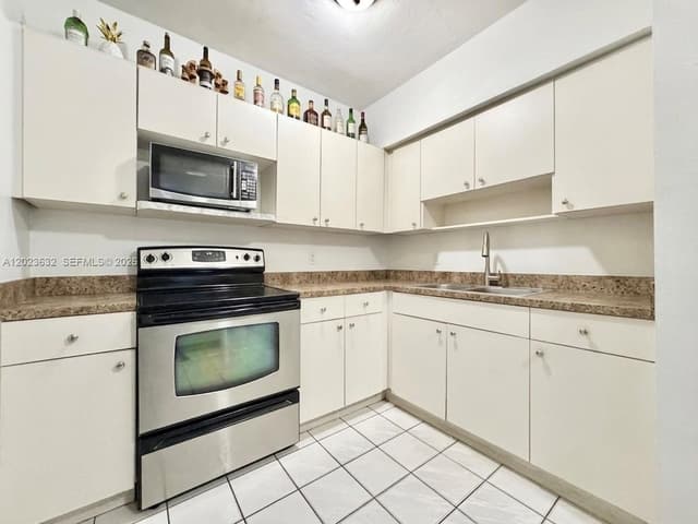 130 NW 16th Ave, Miami FL 33125 - Miami, FL - Photo 6