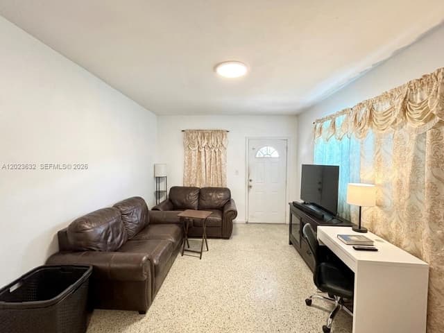 130 NW 16th Ave, Miami FL 33125 - Miami, FL - Photo 4