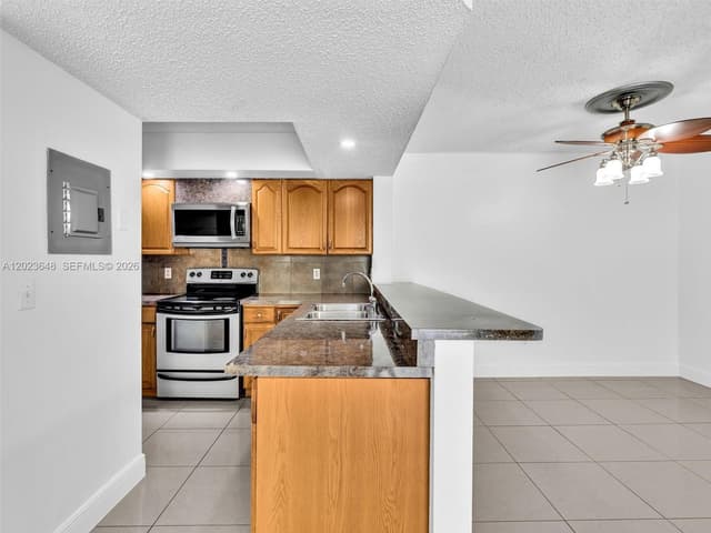 18850 NW 57th Ave # 208, Hialeah FL 33015 - Hialeah, FL - Photo 6