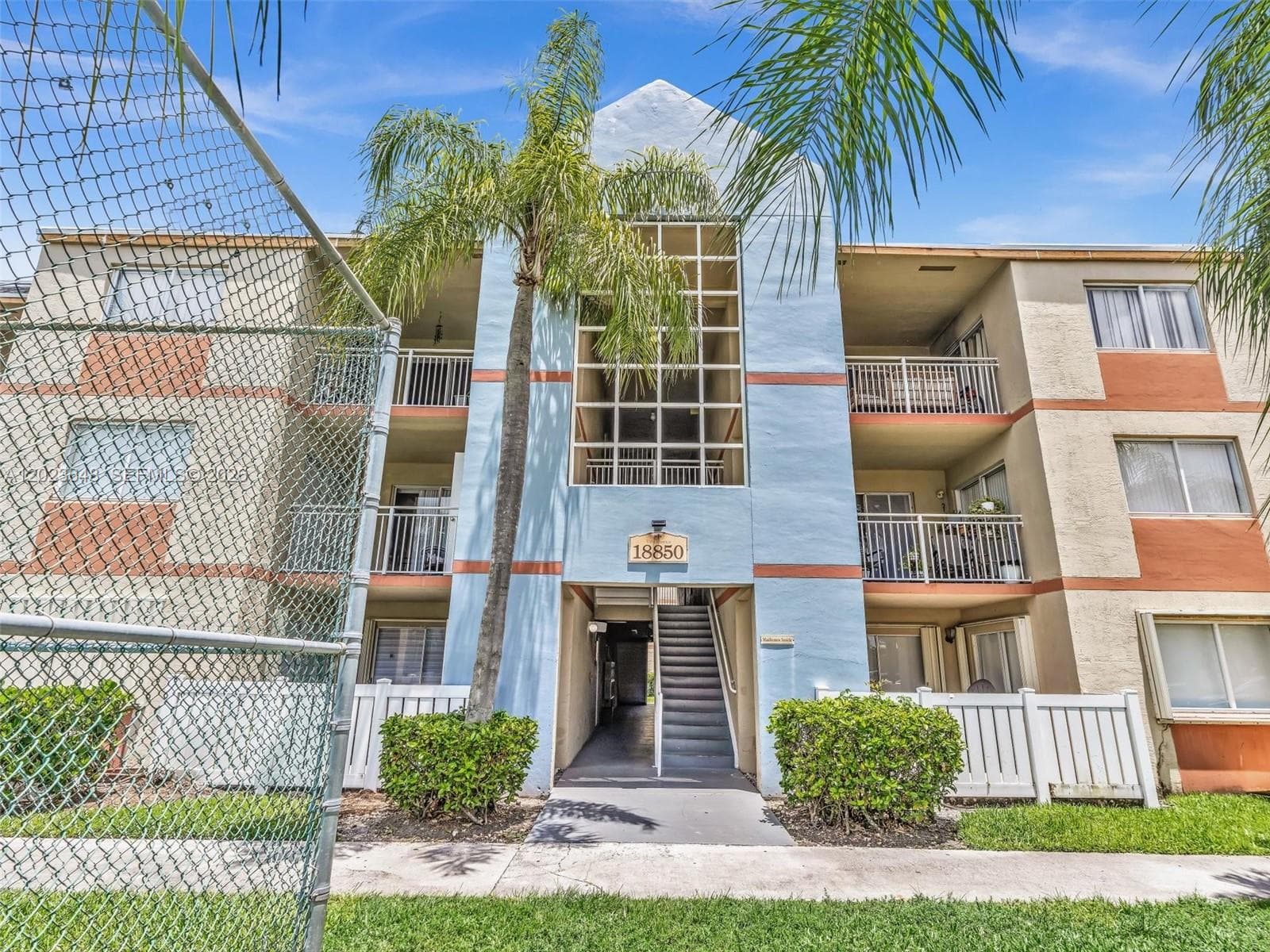 18850 NW 57th Ave # 208, Hialeah FL 33015 - Hialeah, FL - Photo 1