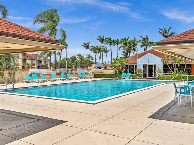 18850 NW 57th Ave # 208, Hialeah FL 33015 - Hialeah, FL - Photo 5