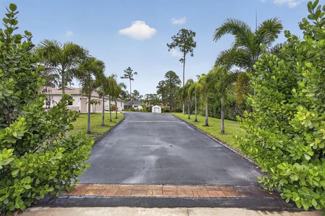 17145 Hamlin Boulevard, Loxahatchee FL 33470 - Loxahatchee, FL - Photo 3
