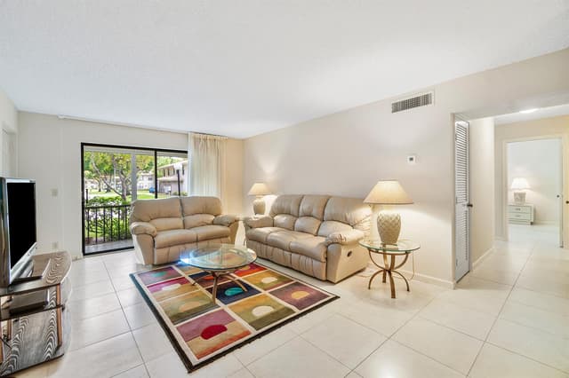 9810 Pineapple Tree Drive # 101, Boynton Beach FL 33436 - Boynton Beach, FL - Photo 5