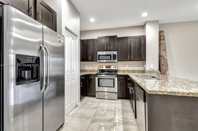 1119 Vermilion Dr, Lake Worth FL 33461 - Lake Worth, FL - Photo 6