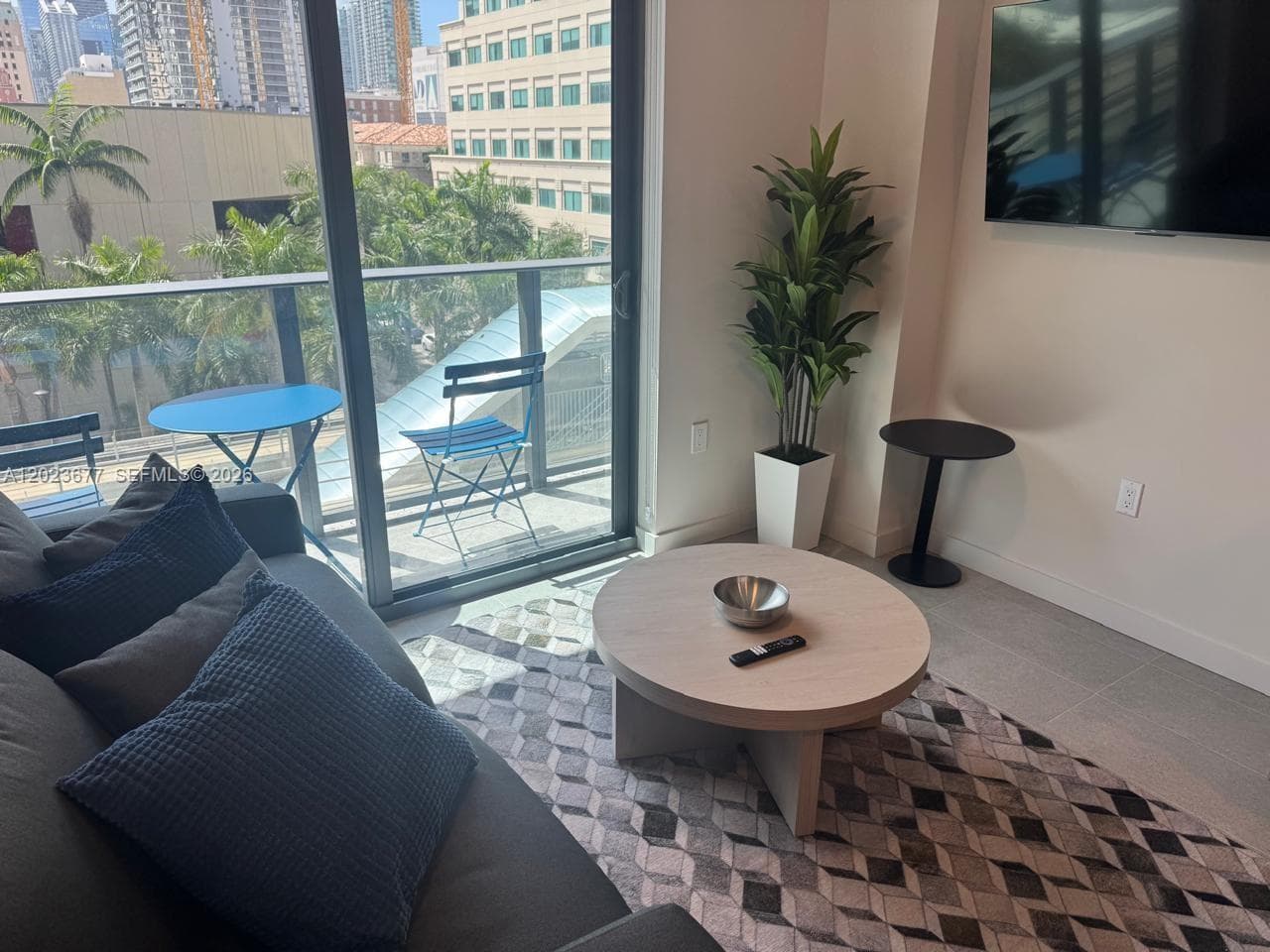 121 NE 5th St # 2102, Miami FL 33132
