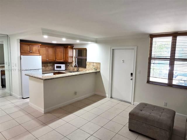 2400 NE 10th St # 104, Pompano Beach FL 33062 - Pompano Beach, FL - Photo 3