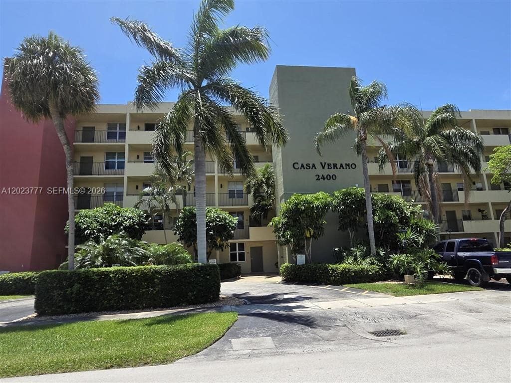 2400 NE 10th St # 104, Pompano Beach FL 33062 - Pompano Beach, FL - Photo 1