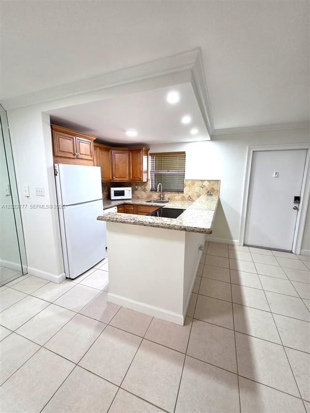 2400 NE 10th St # 104, Pompano Beach FL 33062 - Pompano Beach, FL - Photo 4