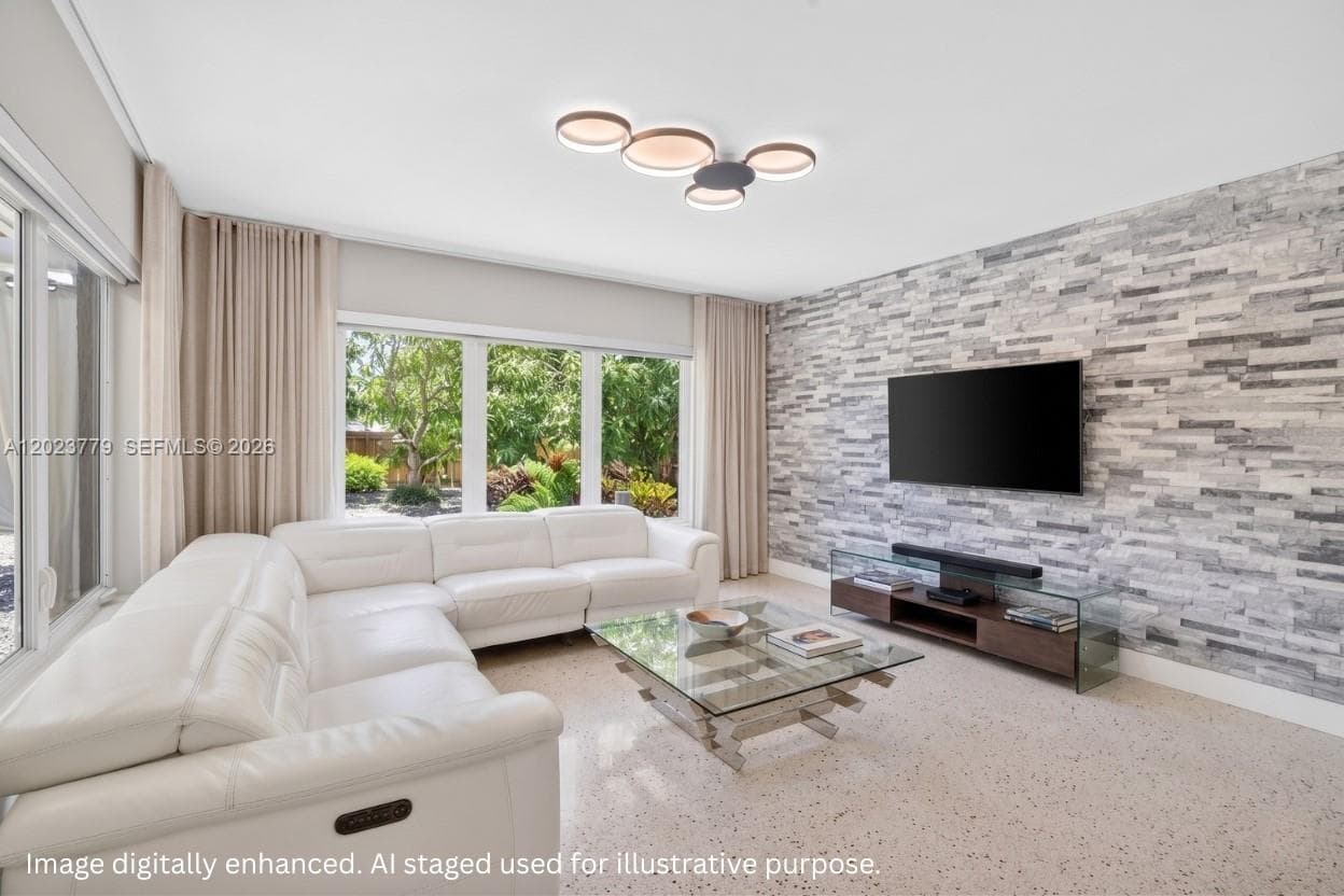 709 NW 9th Ct, Hallandale Beach FL 33009