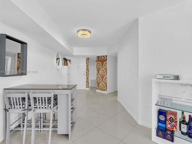 825 Brickell Bay Dr # 2048, Miami FL 33131 - Miami, FL - Photo 4