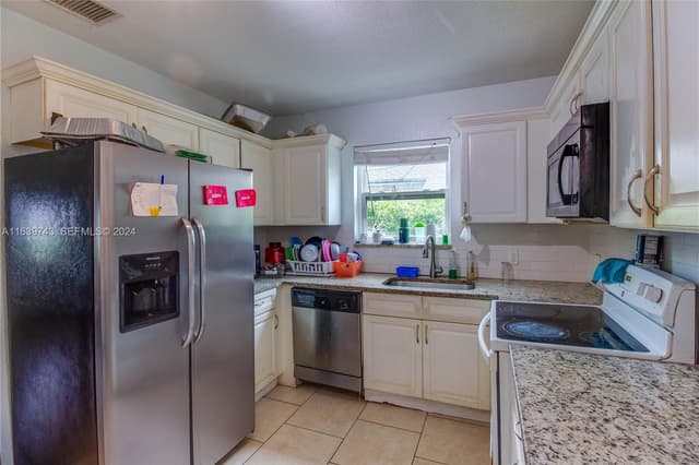 322 N C Street, FL 33460 - Photo 5