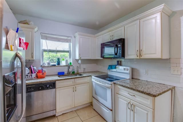 322 N C Street, FL 33460 - Photo 4