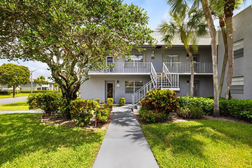 97 Flanders # C, Delray Beach FL 33484
