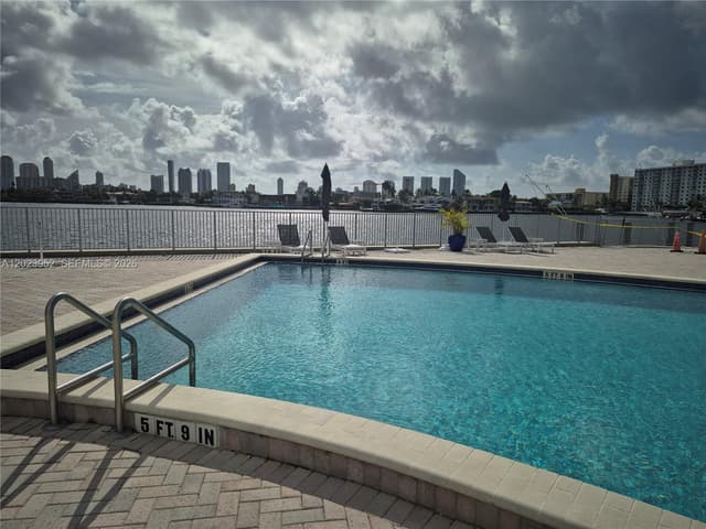16565 NE 26th Ave # 2E, North Miami Beach FL 33160 - North Miami Beach, FL - Photo 2
