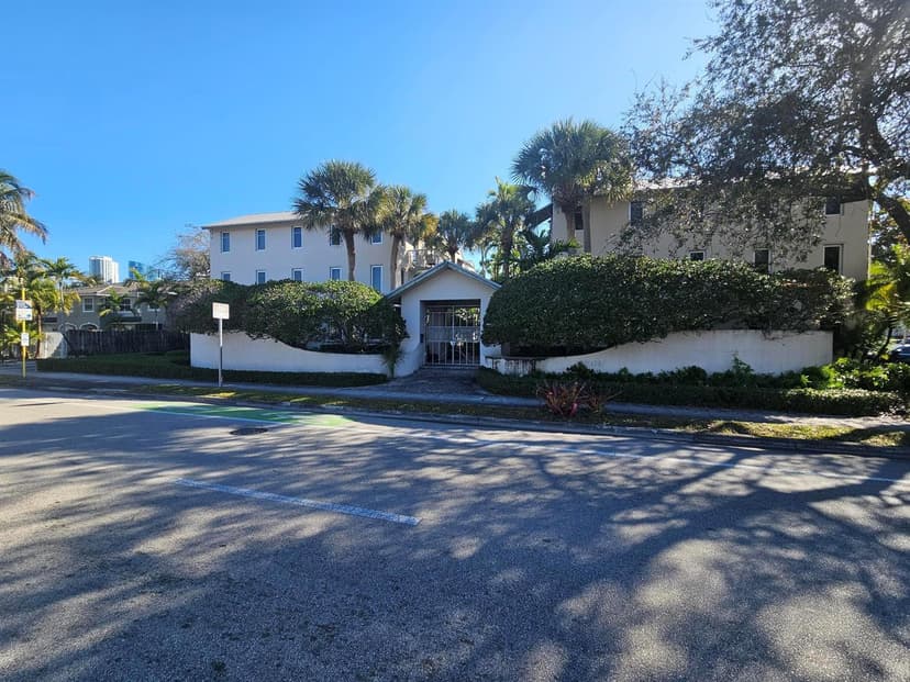 812 SW 4th Avenue # 8, Fort Lauderdale FL 33315