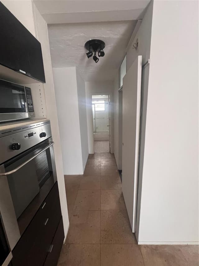 919 Michigan Avenue # 3, Miami Beach FL 33139 - Miami Beach, FL - Photo 5