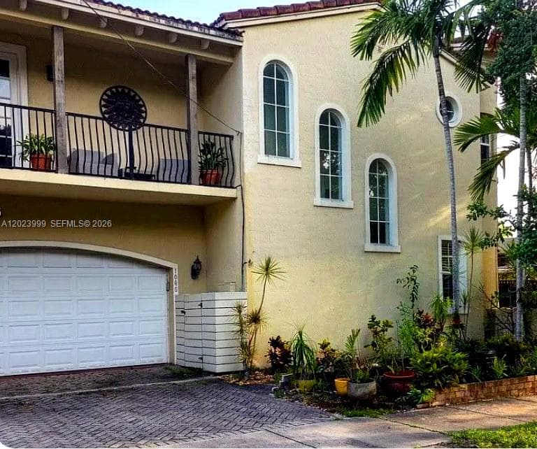1806 SW 23rd St, Fort Lauderdale FL 33315