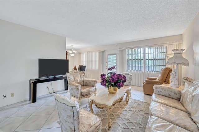 1902 Bermuda Circle # L2, Coconut Creek FL 33066 - Coconut Creek, FL - Photo 7