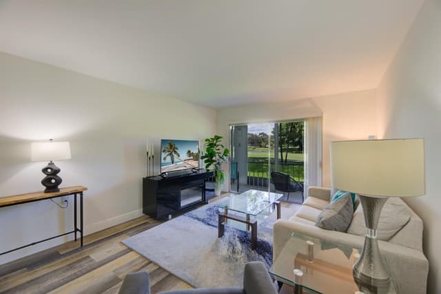 4502 Martinique Way # E1, Coconut Creek FL 33066 - Coconut Creek, FL - Photo 6