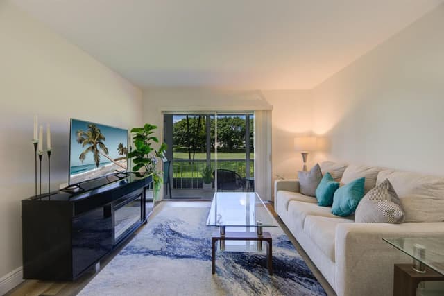 4502 Martinique Way # E1, Coconut Creek FL 33066 - Coconut Creek, FL - Photo 7
