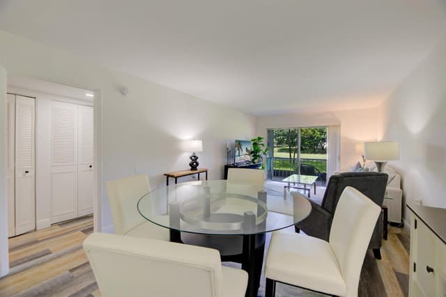 4502 Martinique Way # E1, Coconut Creek FL 33066 - Coconut Creek, FL - Photo 3