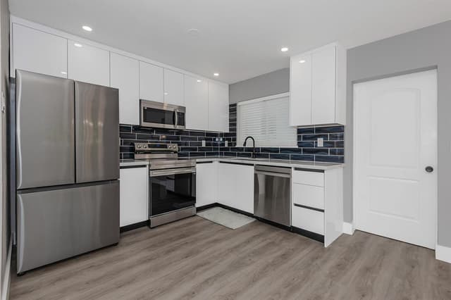 2733 NE 6th Avenue, Wilton Manors FL 33334 - Wilton Manors, FL - Photo 2