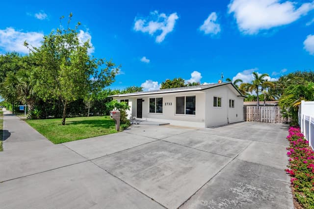 2733 NE 6th Avenue, Wilton Manors FL 33334 - Wilton Manors, FL - Photo 3
