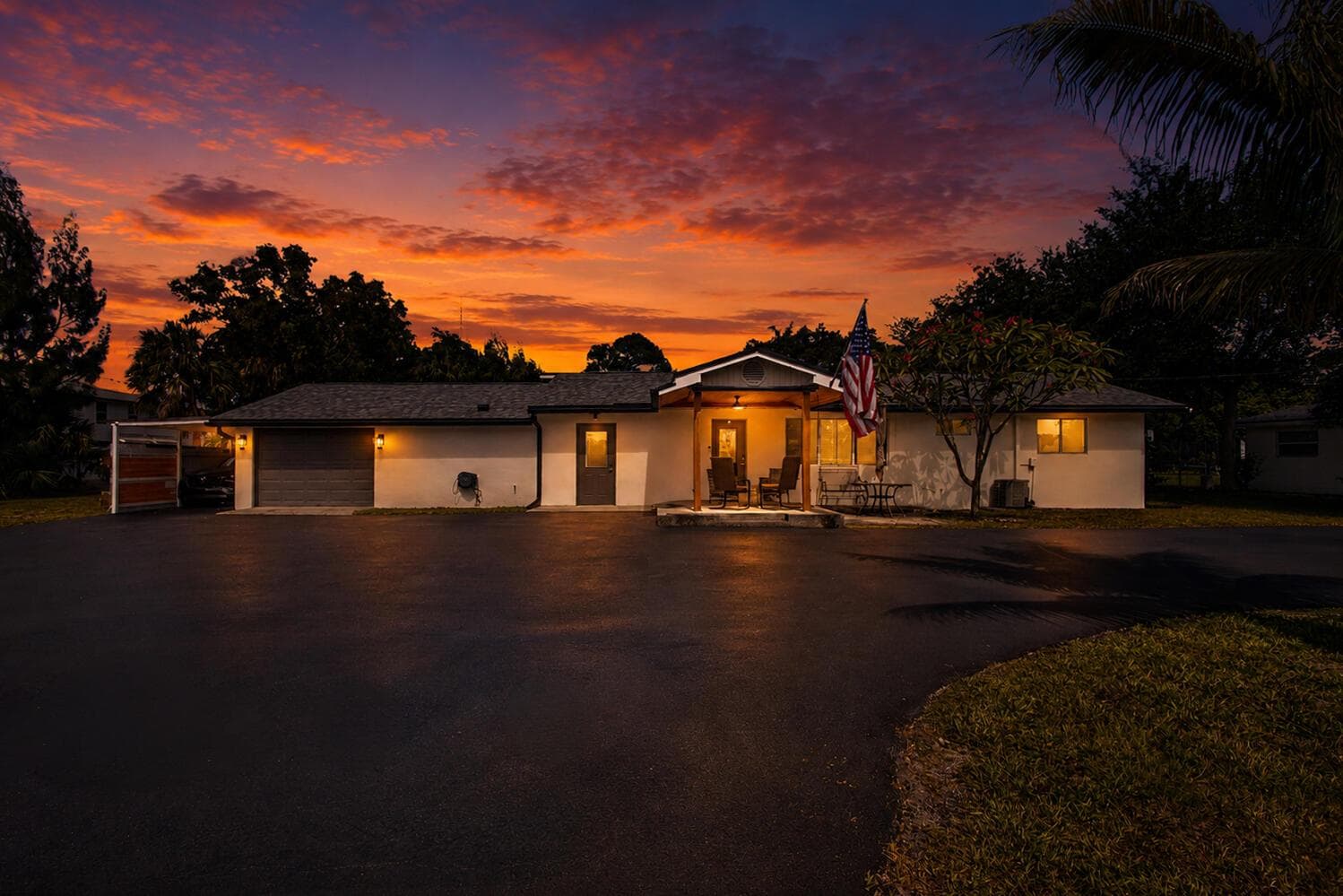 5500 West Place, Mangonia Park FL 33407