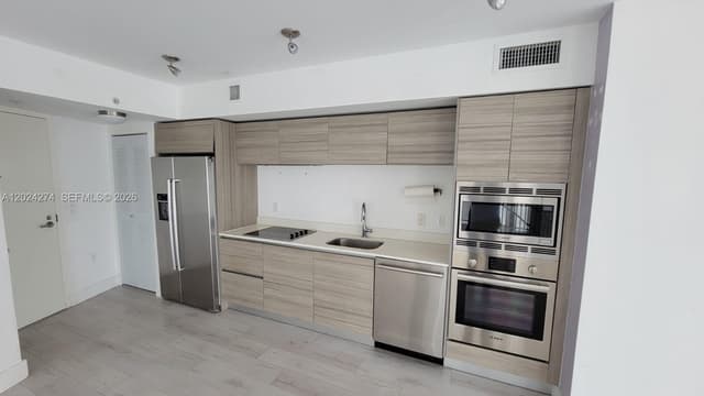 6620 INDIAN CREEK DR # 104, Miami Beach FL 33141 - Miami Beach, FL - Photo 3
