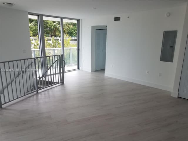 6620 INDIAN CREEK DR # 104, Miami Beach FL 33141 - Miami Beach, FL - Photo 4