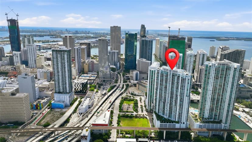 90 SW 3rd St # 1409, Miami FL 33130