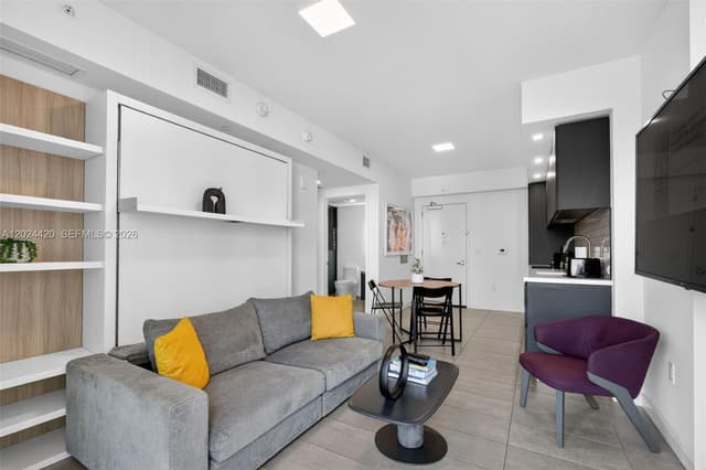 227 NE 2nd St # 2805, Miami FL 33132 - Miami, FL - Photo 2