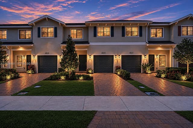 4825 Dillion St, Lake Worth FL 33463 - Lake Worth, FL - Photo 2