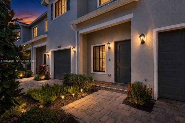 4825 Dillion St, Lake Worth FL 33463 - Lake Worth, FL - Photo 4