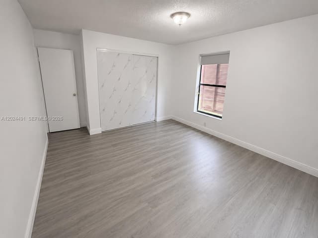 10343 Greenhouse Rd, Pembroke Pines FL 33026 - Pembroke Pines, FL - Photo 6