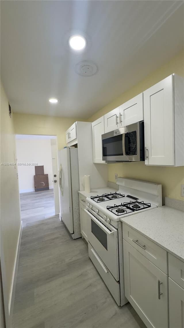 12890 NE 8th Ave # 302, North Miami FL 33161 - North Miami, FL - Photo 5