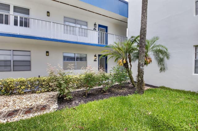 502 Normandy K, Delray Beach FL 33484 - Delray Beach, FL - Photo 6