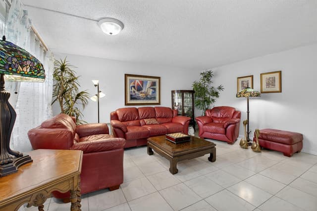 502 Normandy K, Delray Beach FL 33484 - Delray Beach, FL - Photo 3