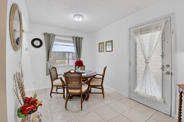 502 Normandy K, Delray Beach FL 33484 - Delray Beach, FL - Photo 4