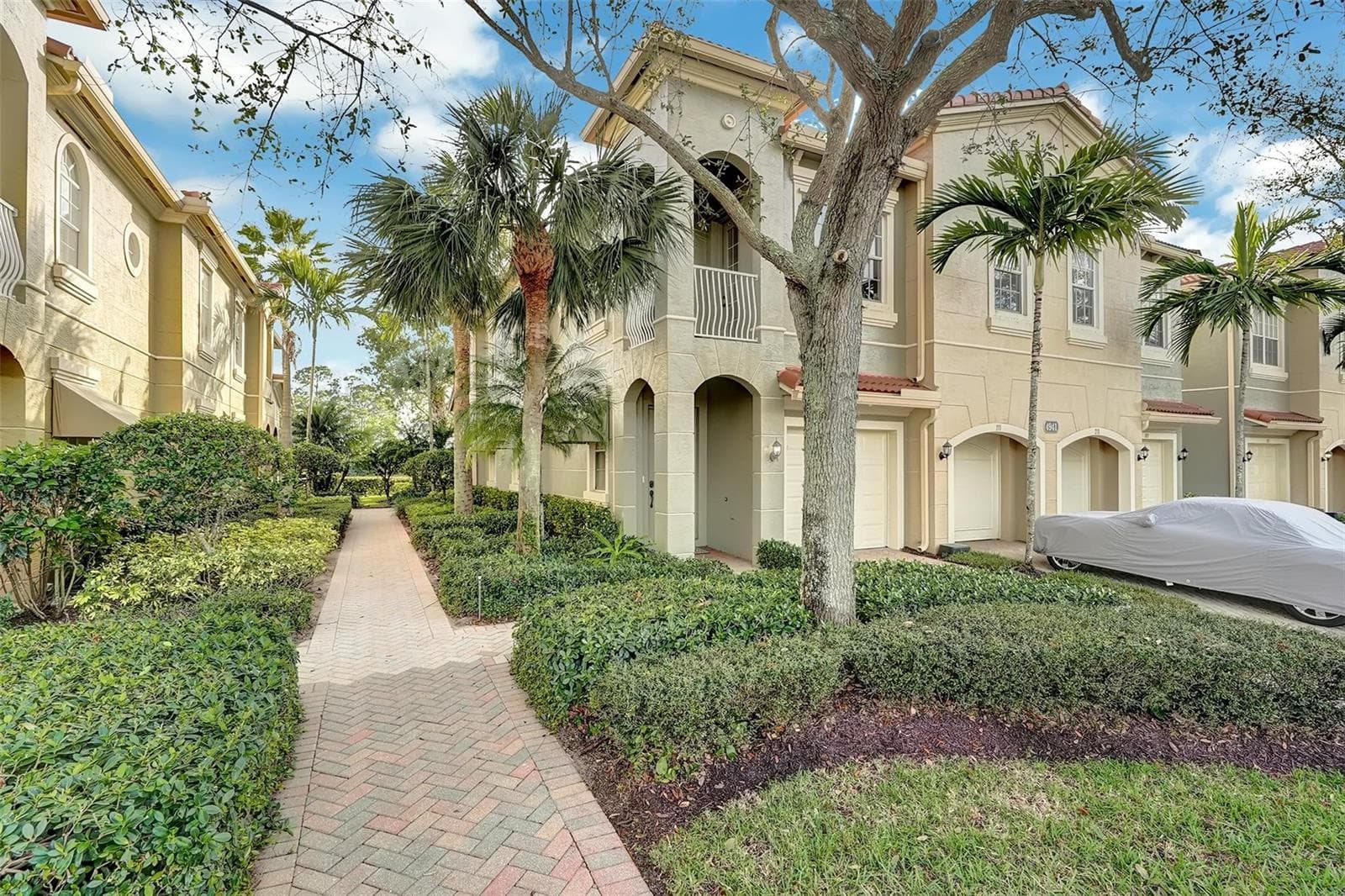 4941 E Bonsai Circle E # 209, Palm Beach Gardens FL 33418