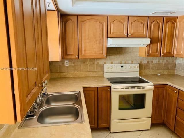 344 SW 1st St # 9, Pompano Beach FL 33060 - Pompano Beach, FL - Photo 2