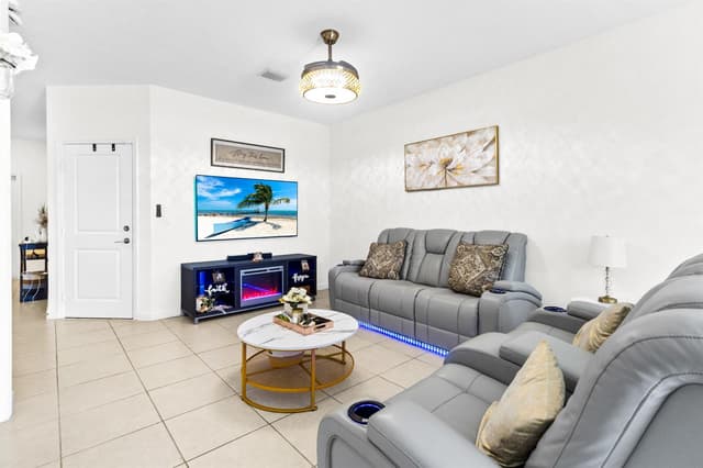 2688 NW 55th Terrace, Lauderhill FL 33313 - Lauderhill, FL - Photo 5