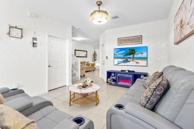 2688 NW 55th Terrace, Lauderhill FL 33313 - Lauderhill, FL - Photo 4