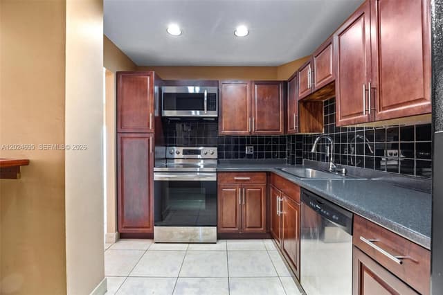 4350 Hillcrest Dr # 1016, Hollywood FL 33021 - Hollywood, FL - Photo 6