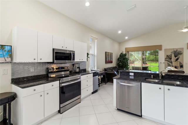 10776 Grande Palladium Way, Boynton Beach FL 33436 - Boynton Beach, FL - Photo 3