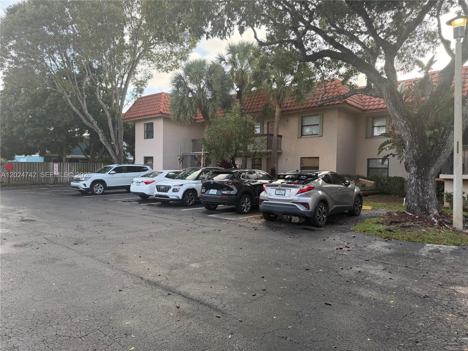 15718 E Waterside Cir # 102, Sunrise FL 33326