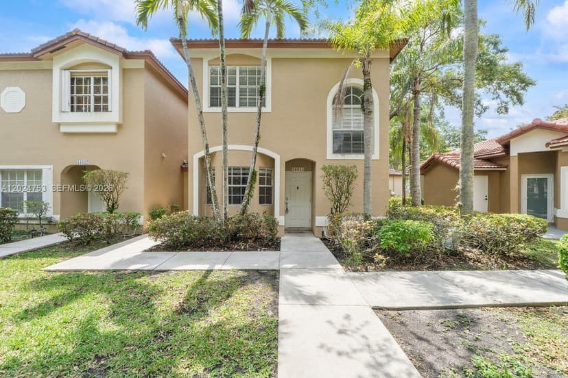16035 Emerald Cove Rd, Weston FL 33331