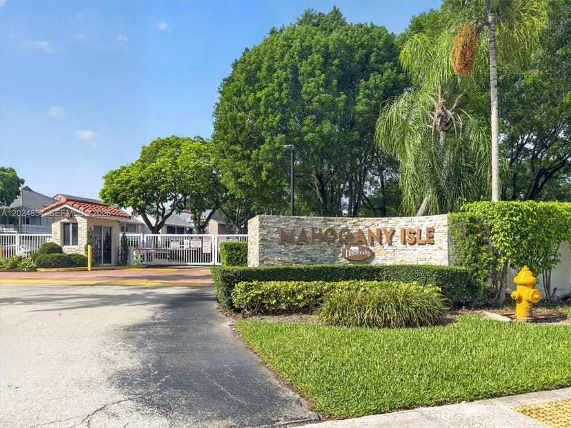 14930 SW 104th St # 27, Miami FL 33196