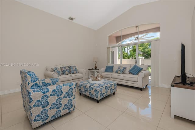 16269 SW 6th St, Pembroke Pines FL 33027 - Pembroke Pines, FL - Photo 6