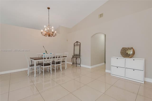 16269 SW 6th St, Pembroke Pines FL 33027 - Pembroke Pines, FL - Photo 4